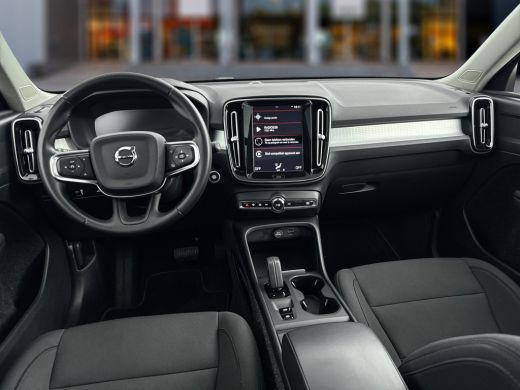 Volvo  XC40 T2 A/T Business Pro | 19" | Panoramadak | Adaptieve cruise | BLIS | Parkeercamera | Keyless | Nav... ActivLease financial lease