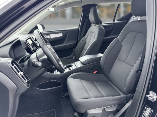 Volvo  XC40 T2 A/T Business Pro | 19" | Panoramadak | Adaptieve cruise | BLIS | Parkeercamera | Keyless | Nav... ActivLease financial lease