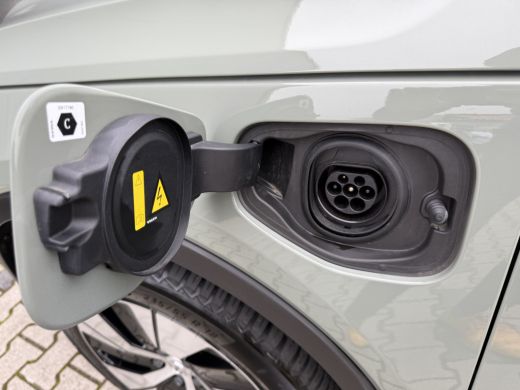 Volvo  XC40 Volvo T4 Plug-in hybrid Plus Dark | Elektrische Voorstoelen | Camera | Leder | DAB | LED ActivLease financial lease