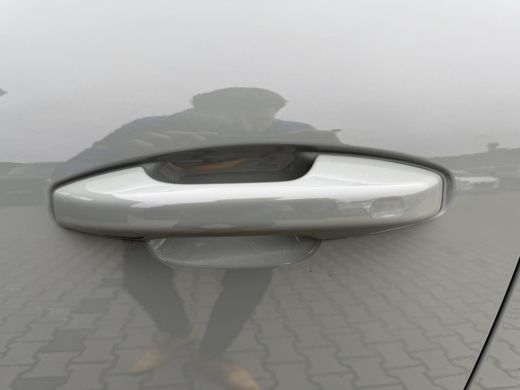 Volvo  XC40 Volvo T4 Plug-in hybrid Plus Dark | Elektrische Voorstoelen | Camera | Leder | DAB | LED ActivLease financial lease