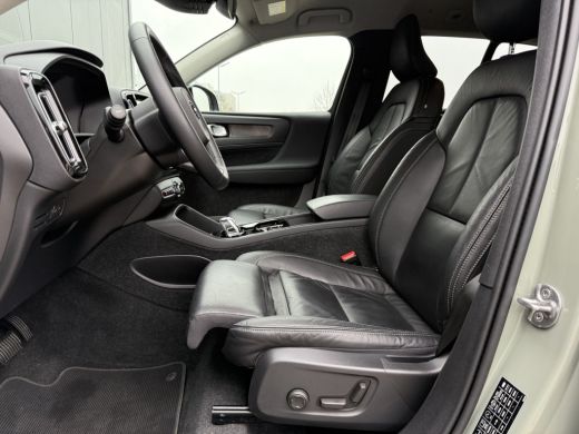 Volvo  XC40 Volvo T4 Plug-in hybrid Plus Dark | Elektrische Voorstoelen | Camera | Leder | DAB | LED ActivLease financial lease