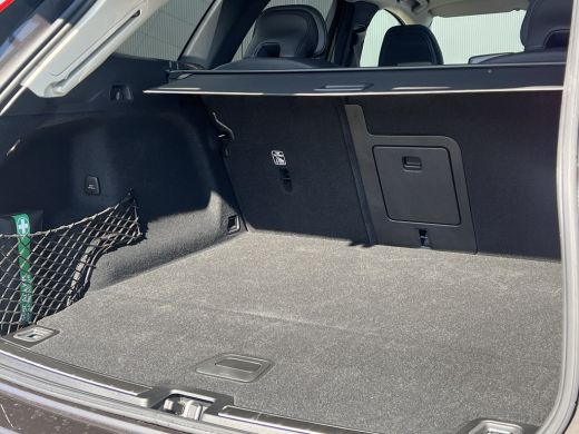 Volvo  XC60 Volvo T6 Plug-in hybrid AWD Plus Bright | Trekhaak | Leder | Panoramadak | Elektrische Voorstoele... ActivLease financial lease