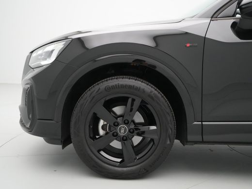 Audi Q2 35 TFSI 150pk S Edition Virtual Cockpit S Line Black 60 ActivLease financial lease