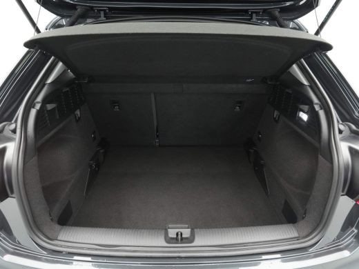 Audi Q2 35 TFSI Advanced edition Panorama Navigatie Pdc Acc 109 ActivLease financial lease