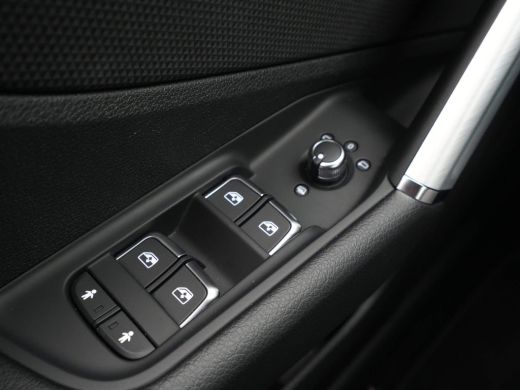 Audi Q2 35 TFSI S Edition S Line Active info display Navigatie 73 ActivLease financial lease