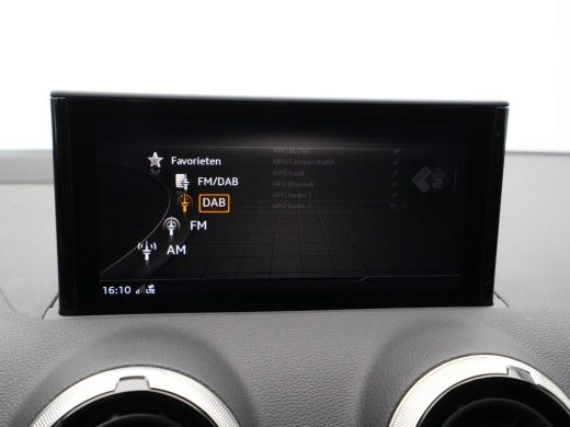 Audi Q2 35 TFSI S Edition Active info display Navigatie 73 ActivLease financial lease