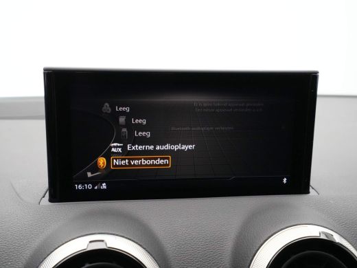 Audi Q2 35 TFSI S Edition Active info display Navigatie 73 ActivLease financial lease