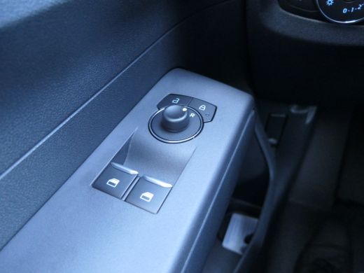 Ford Transit Courier 1.5 EcoBlue Trend | Voorraad! | Camera | Lichtmetalen Velgen | Trekhaak | Cruise Control | Airco ... ActivLease financial lease
