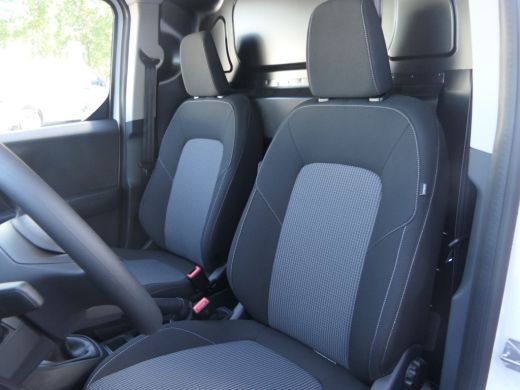 Ford Transit Courier 1.5 EcoBlue Trend | Voorraad! | Camera | Lichtmetalen Velgen | Trekhaak | Cruise Control | Airco ... ActivLease financial lease