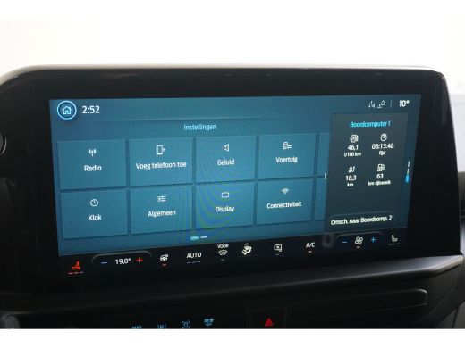 Ford Transit Custom Ford 320 2.0 TDCI L2H1 Limited | Trekhaak! | Schuifdeur Links & Rechts | Stuurwiel Verwarmd | Voo... ActivLease financial lease