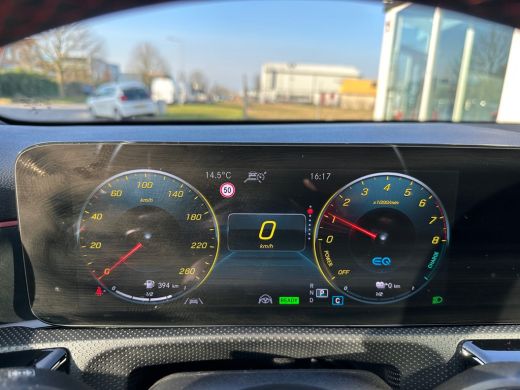 Mercedes A-Klasse 250 e AMG Blackpack | Camera ActivLease financial lease