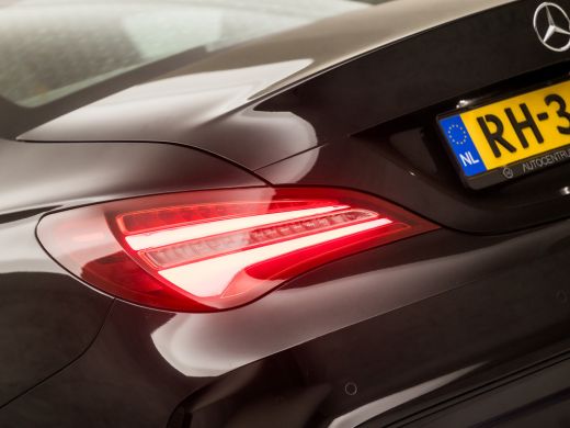 Mercedes CLA-Klasse 180 AMG Sport Automaat (GROOT NAVI, LEDER/ALCANTARA, STOELVERWARMING, SPORTSTOELEN, DIAMOND GRILL... ActivLease financial lease