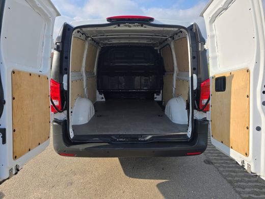 Mercedes Vito 114 CDI L2 H1 - AUTOMAAT - 140 Pk - Euro 6 - Airco - Cruise Control ActivLease financial lease