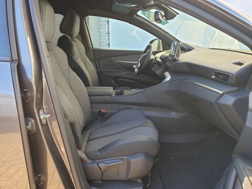 Peugeot 3008 Hybrid 136 e-DCS6 Allure Pack Business | 18" lichtmetalen velgen 'Detroit' | Achterste zijruiten ... ActivLease financial lease