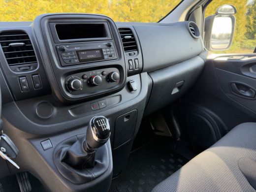 Renault Trafic 2.0 dCi 120 PK / L1H1 / 1e EIG. / 2x SCHUIFDEUR / TREKHAAK / AIRCO / CRUISE ActivLease financial lease