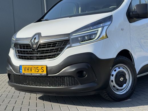 Renault Trafic 2.0 dCi 120 PK / L1H1 / 1e EIG. / 2x SCHUIFDEUR / TREKHAAK / AIRCO / CRUISE ActivLease financial lease