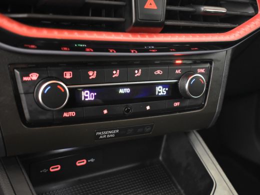 Seat Ibiza 1.0 EcoTSI FR 96pk | 1e eigenaar | Cruise control | Led koplampen | App connect | Privacy glass |... ActivLease financial lease