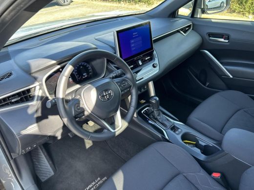 Toyota Corolla Cross Hybrid 200 Dynamic ActivLease financial lease