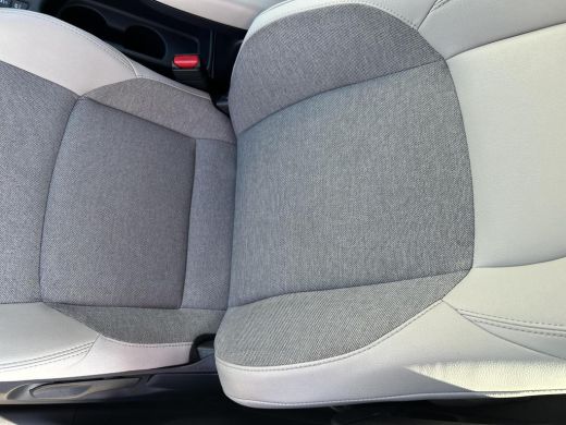 Toyota Yaris 1.5 Hybrid Executive ActivLease financial lease
