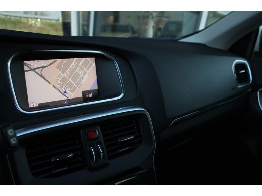 Volvo  V40 T2 Polar+ | Cruise Control | Navigatie | Stoelverwarming | Full-LED | 16-Inch | PDC ActivLease financial lease