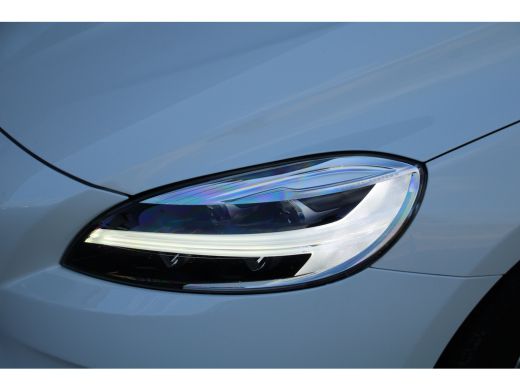 Volvo  V40 T2 Polar+ | Cruise Control | Navigatie | Stoelverwarming | Full-LED | 16-Inch | PDC ActivLease financial lease