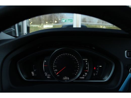 Volvo  V40 T2 Polar+ | Cruise Control | Navigatie | Stoelverwarming | Full-LED | 16-Inch | PDC ActivLease financial lease