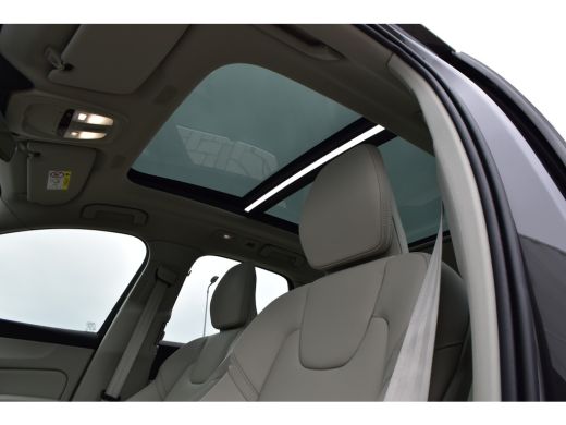 Volvo  XC60 Volvo T6 Plug-in hybrid AWD Ultimate Bright |Luchtvering |H&K |360CAM ActivLease financial lease