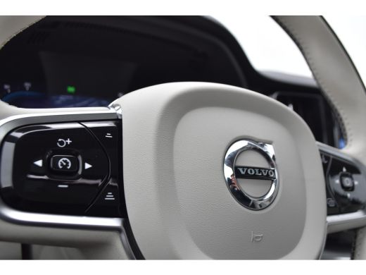 Volvo  XC60 Volvo T6 Plug-in hybrid AWD Ultimate Bright |Luchtvering |H&K |360CAM ActivLease financial lease