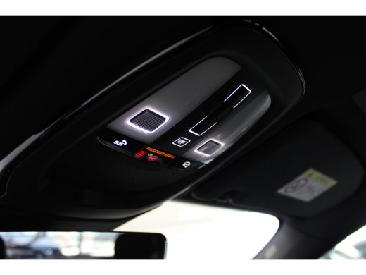 Volvo  XC60 Volvo T6 350PK AWD Plus Dark | Trekhaak | Gelamineerd Glas | Adapt LED | All Season ActivLease financial lease