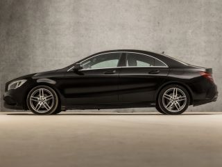Mercedes CLA-Klasse 180 AMG Sport Automaat (GROOT NAVI, LEDER/ALCANTARA, STOELVERWARMING, SPORTSTOELEN, DIAMOND GRILL...