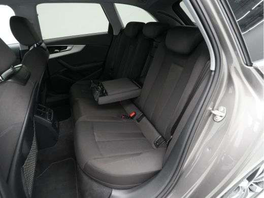 Audi A4 Avant 35 TFSI Business Edition Navigatie PDC Carplay Virtual Cockpit DAB 4 ActivLease financial lease