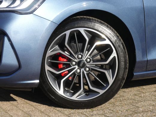 Ford Focus Wagon 1.0 EcoBoost Hybrid 125PK ST Line X | STOEL+STUUR+VOORRUITVERWARMING | 18'' LMV | CAMERA | ActivLease financial lease
