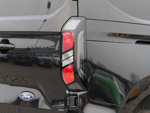 Ford Transit Custom Ford 320 2.0 TDCI L2H1 Limited | € 5.453,- Voorraad Voordeel | | 17" Lichtmetalen velgen | Driver... ActivLease financial lease