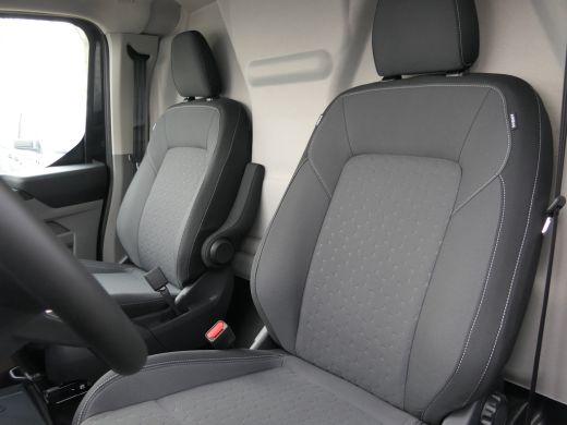 Ford Transit Custom 320 136 pk Automaat 2.0 TDCI L2H1 Limited | € 5.330,- Voorraad Voordeel | Uit voorraad leverbaar!... ActivLease financial lease