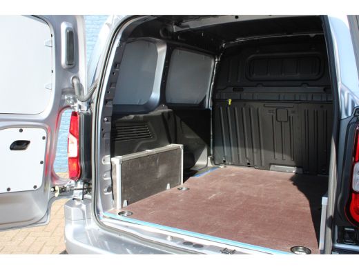 Opel Combo Opel 1.5 BlueHDi 130 S&S L1 | Automaat | Navigatie | Camera | 3-Zits | Lichtmetaal | ActivLease financial lease