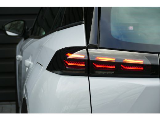 Peugeot 2008 Peugeot Active / NAVI / LED / CLIMA / PDC / CAMERA / BLUETOOTH / CRUISECONTROL / VOORRAAD / DIREC... ActivLease financial lease