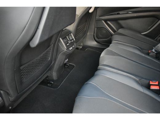 Peugeot 5008 Peugeot 1.2 Hybrid GT 136pk Automaat 7p. | Navigatie | Climate Control | Half-Leder | Achteruitri... ActivLease financial lease