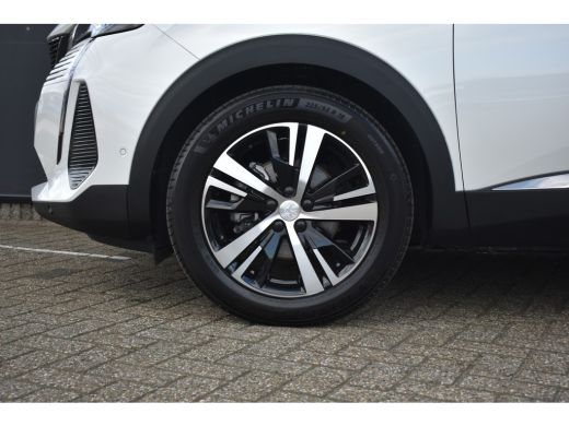 Peugeot 5008 Peugeot 1.2 Hybrid GT 136pk Automaat 7p. | Navigatie | Climate Control | Half-Leder | Achteruitri... ActivLease financial lease