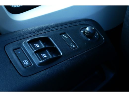 Peugeot Boxer 2.2 BLUEHDI 140PK L2H1 3.5T AUTOMAAT / NAVI / LED / PDC / CAMERA / BLUETOOTH / CRUISECONTROL / VO... ActivLease financial lease