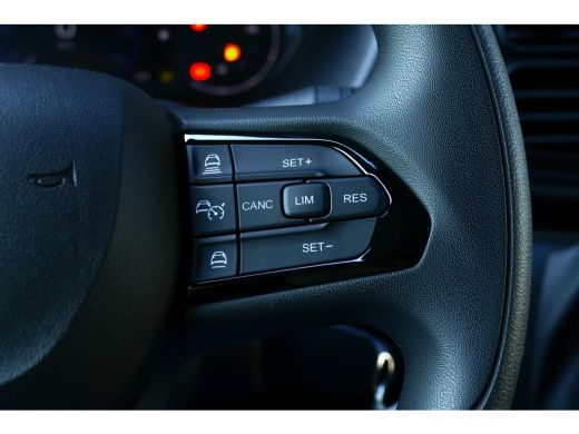 Peugeot Boxer 2.2 BLUEHDI 140PK L2H1 3.5T AUTOMAAT / NAVI / LED / PDC / CAMERA / BLUETOOTH / CRUISECONTROL / VO... ActivLease financial lease