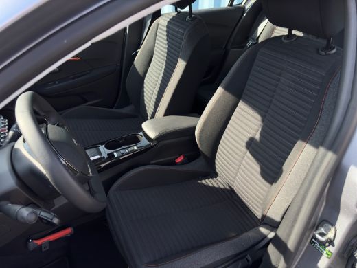 Peugeot e-208 EV Active | 11 kW lader | Airco (automatisch) | Apple Carplay/Android Auto|telefoonintegratie pre... ActivLease financial lease