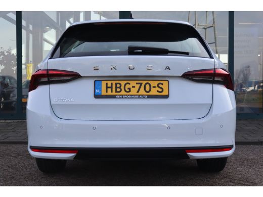 Skoda Octavia Combi 1.5 TSI 116PK Edition | Stoel+stuurverwarming | Parkeersensoren | Trekhaak | ActivLease financial lease