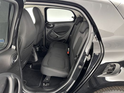 Smart Forfour EQ Comfort Pack-Sport 18 kWh [ 3-Fase ] (INCL-BTW) *COMFORT-SEATS | CARPLAY  | AIRCO | CRUISE | M... ActivLease financial lease