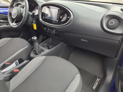 Toyota Aygo X 1.0 VVT-i MT first | Apple CarPlay | Climate Control | Stoelverwarming | Rijklaarprijs incl. gara... ActivLease financial lease