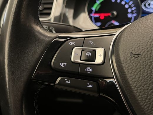Volkswagen e-Golf Volkswagen E-DITION | Airco (automatisch) | Boordcomputer | LED dagrijverlichting ActivLease financial lease