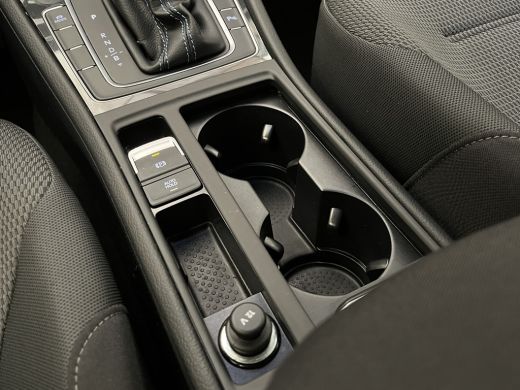 Volkswagen e-Golf Volkswagen E-DITION | Airco (automatisch) | Boordcomputer | LED dagrijverlichting ActivLease financial lease