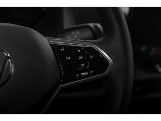 Volkswagen ID. Buzz | 2024 | Dubbele Schuifdeur | Achterdeuren | IQ Light | Trekhaak | Bijrijdersbank ActivLease financial lease
