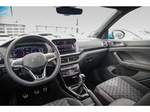 Volkswagen T-Cross Volkswagen R-Line Inclusief € 2000,- inruilvoordeel | 'App-Connect' draadloze smartphone integrat... ActivLease financial lease