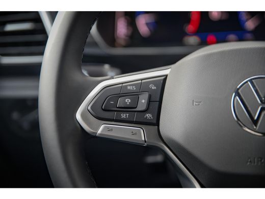 Volkswagen T-Cross Volkswagen R-Line Inclusief € 2000,- inruilvoordeel | 'App-Connect' draadloze smartphone integrat... ActivLease financial lease