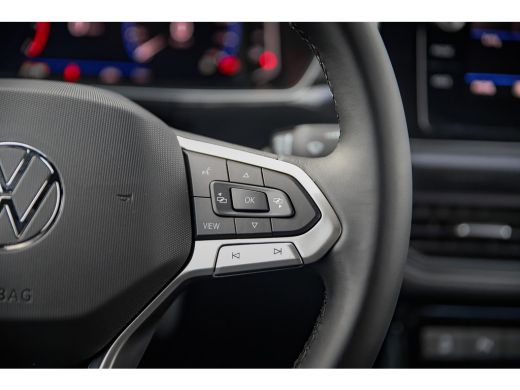Volkswagen T-Cross Volkswagen R-Line Inclusief € 2000,- inruilvoordeel | 'App-Connect' draadloze smartphone integrat... ActivLease financial lease